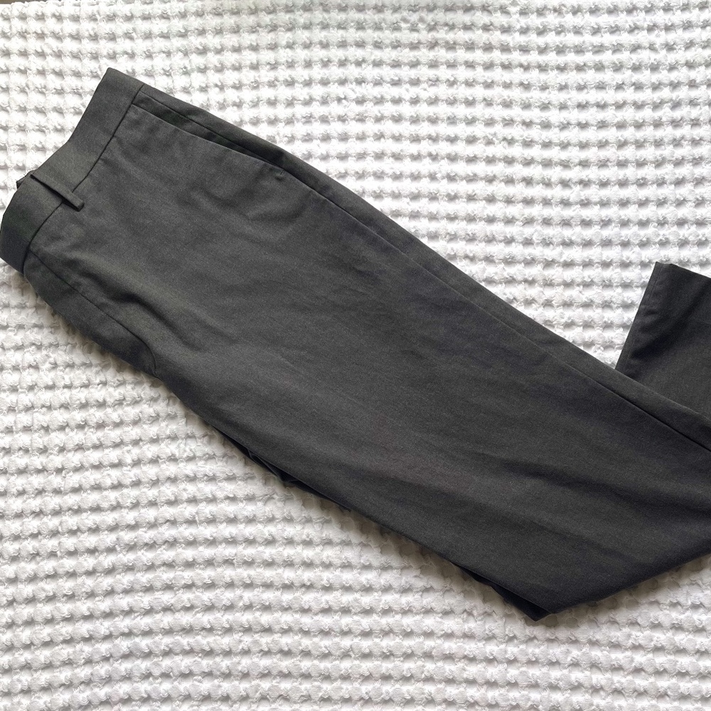 Pants - Standard Fit.